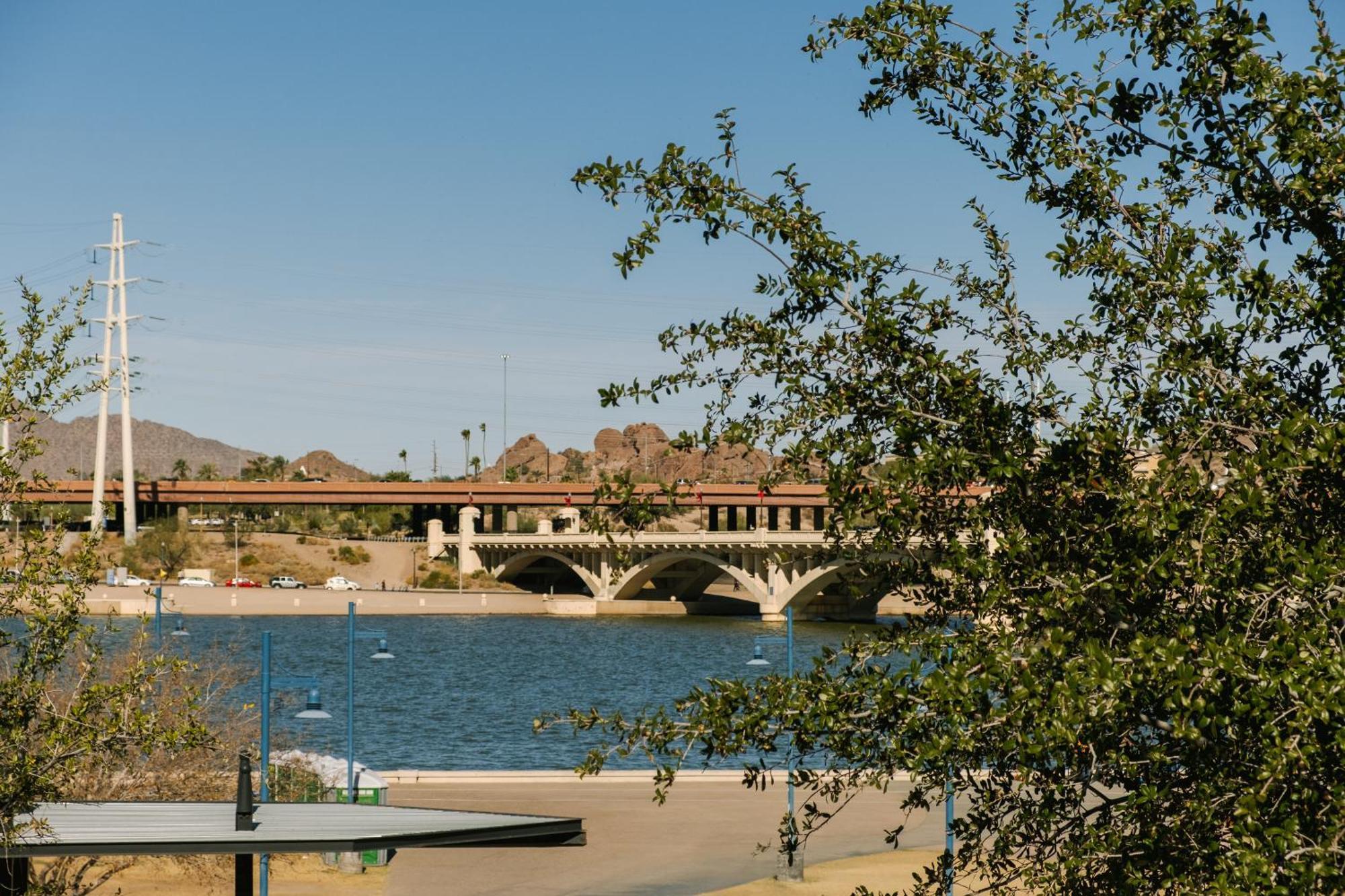 Sonder At Mill Ave Aparthotel Tempe Exterior foto